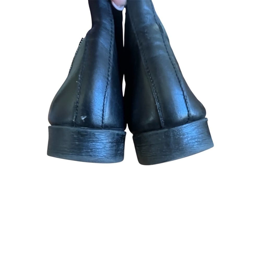TrouvƩ Black Leather
Chic Moto Minimalist Zip Ankle Boots Booties SZ 7 - Picture 10 of 13